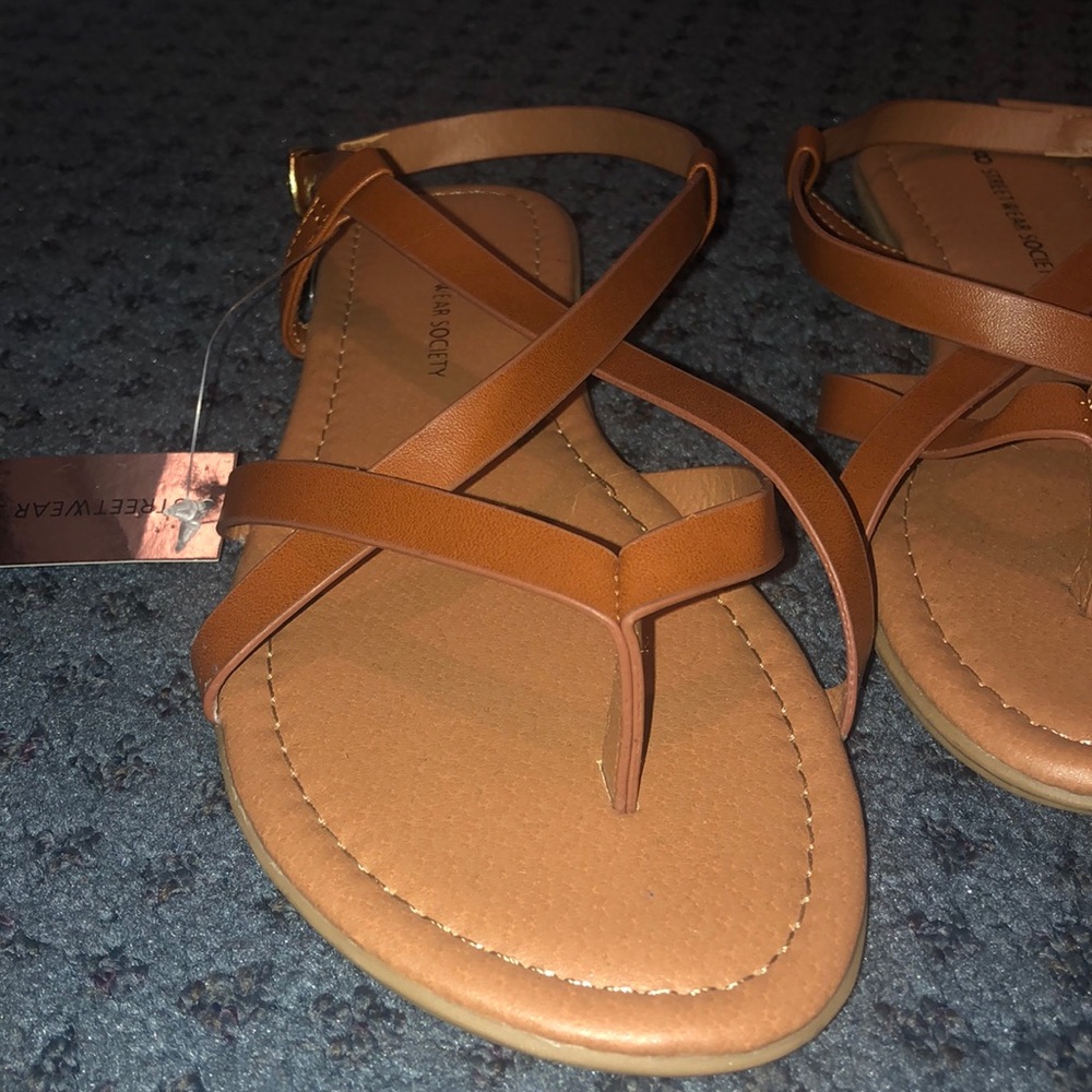 Sandals - Picture 2 of 4